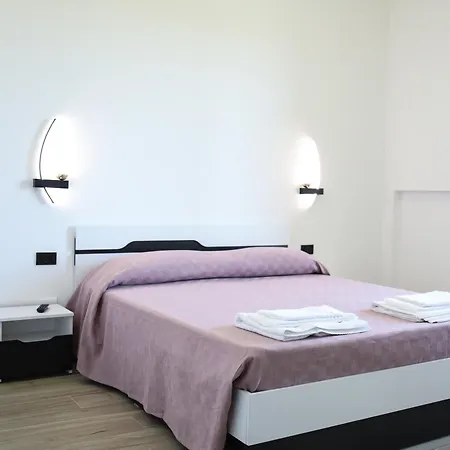 Pensión Brezza Di Sirolo