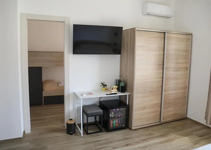 Gasthuis Brezza Di 4*